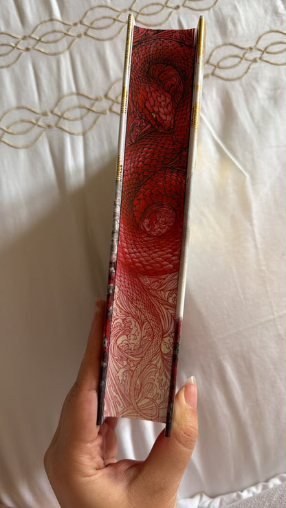Illumicrate: A viper among kings by Sydney Olivia (Hardcover)