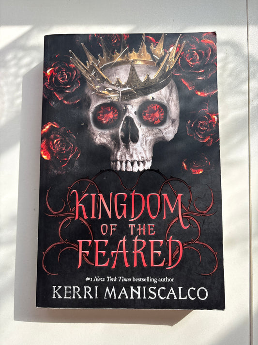 Kingdom of the feared by Kerri Maniscalco (Paperback)
