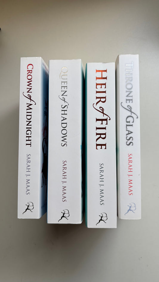 Throne of glass series (1-4) by Sarah J. Mass (Paperback)