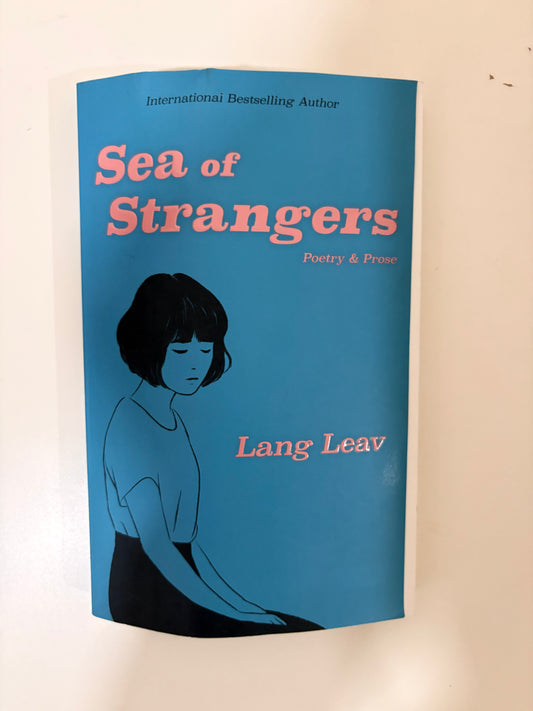 Sea Of Strangers By Lang Leav (Paperback)