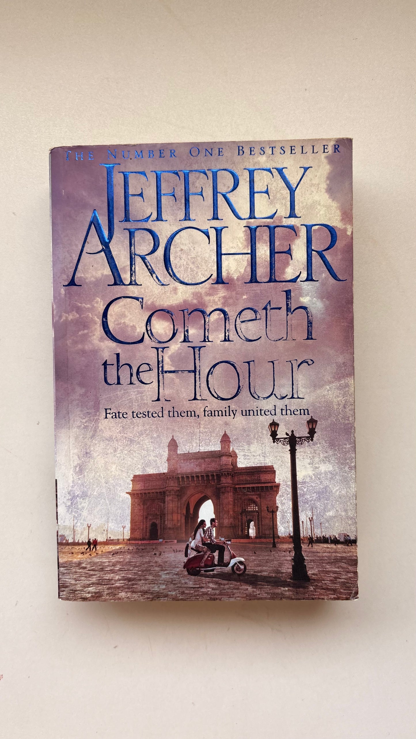 Cometh the hour by Jeffrey Archer (Paperback)
