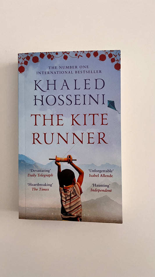 The Kite runner by Khaled Hosseini (Paperback)