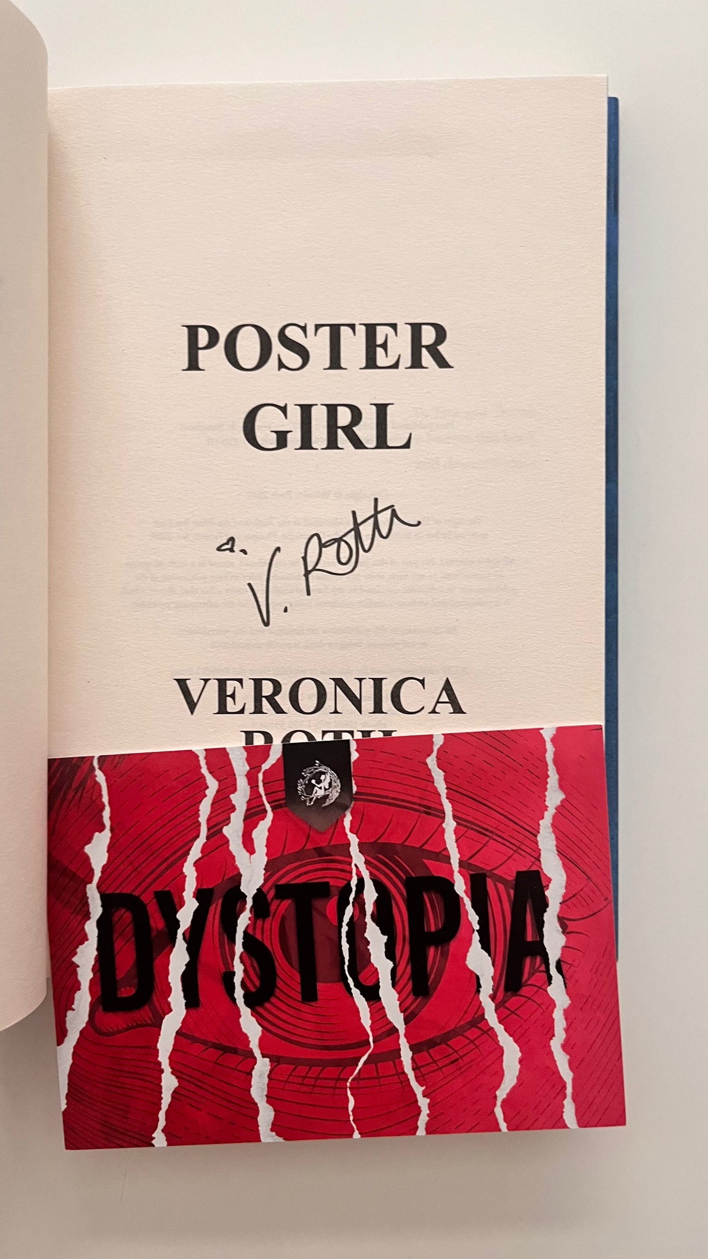 Fairyloot: Poster Girl By Veronica Roth (Hardcover)