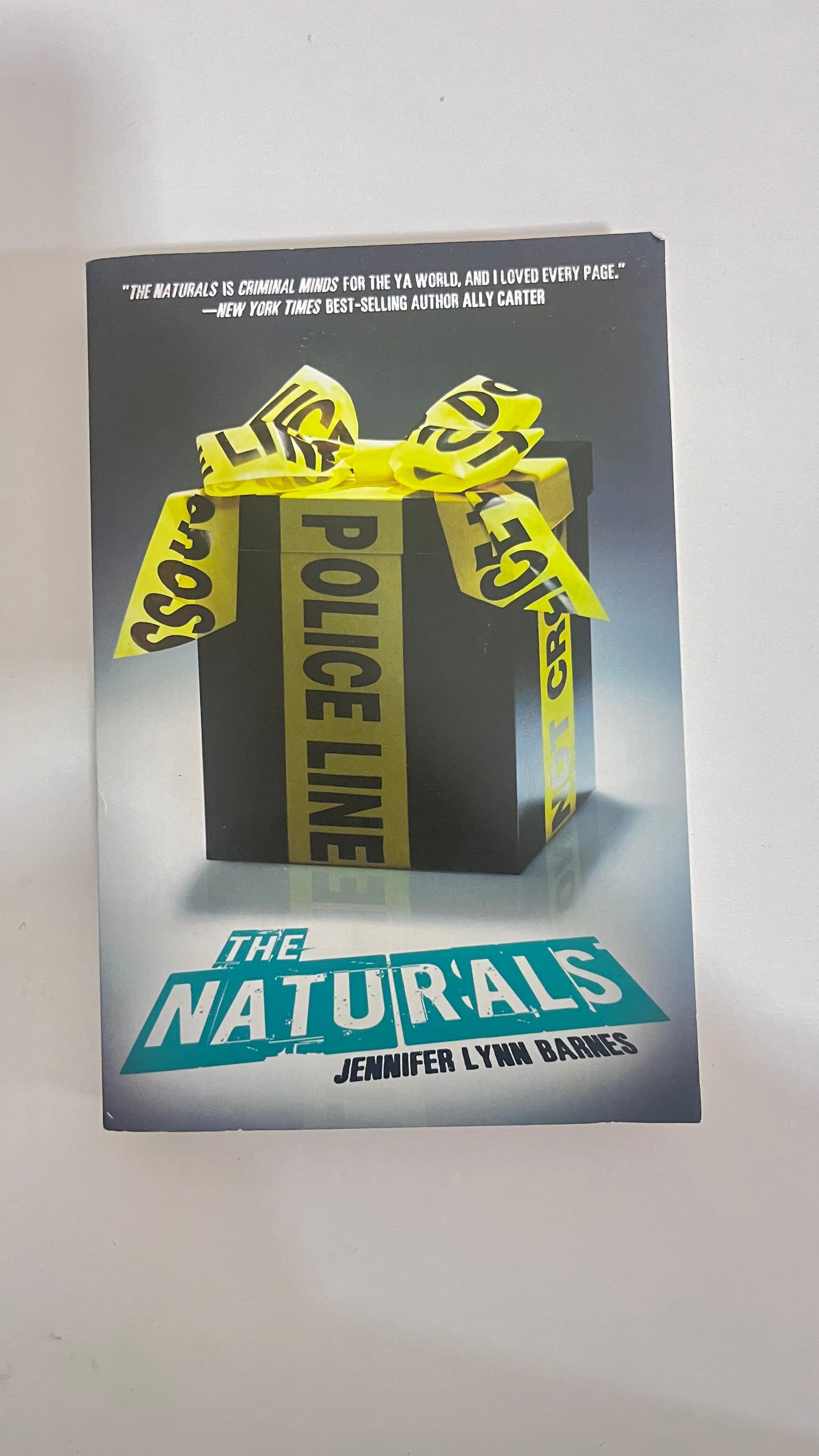 The Naturals by Jennifer Lynn Barnes (Paperback)