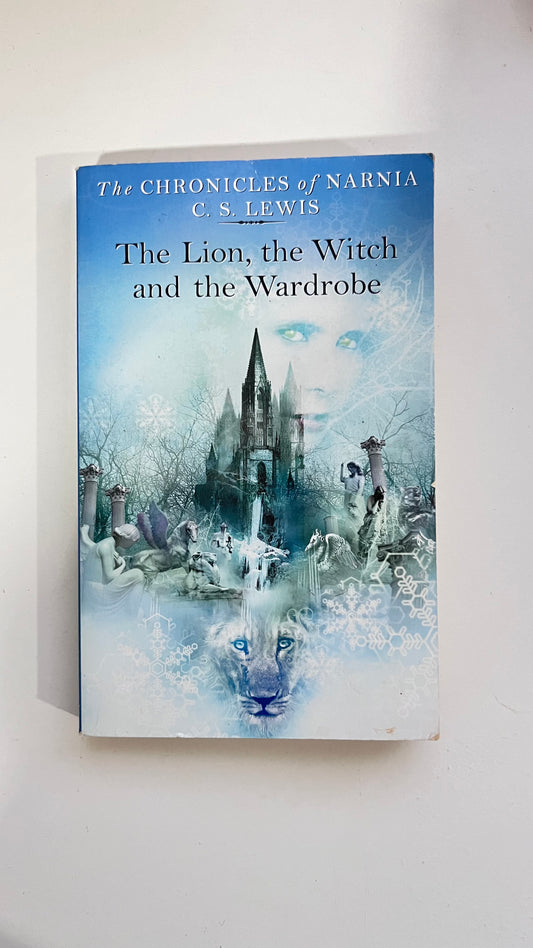 The Lion, The Witch and The Wardrobe by C.S. Lewis (Paperback)