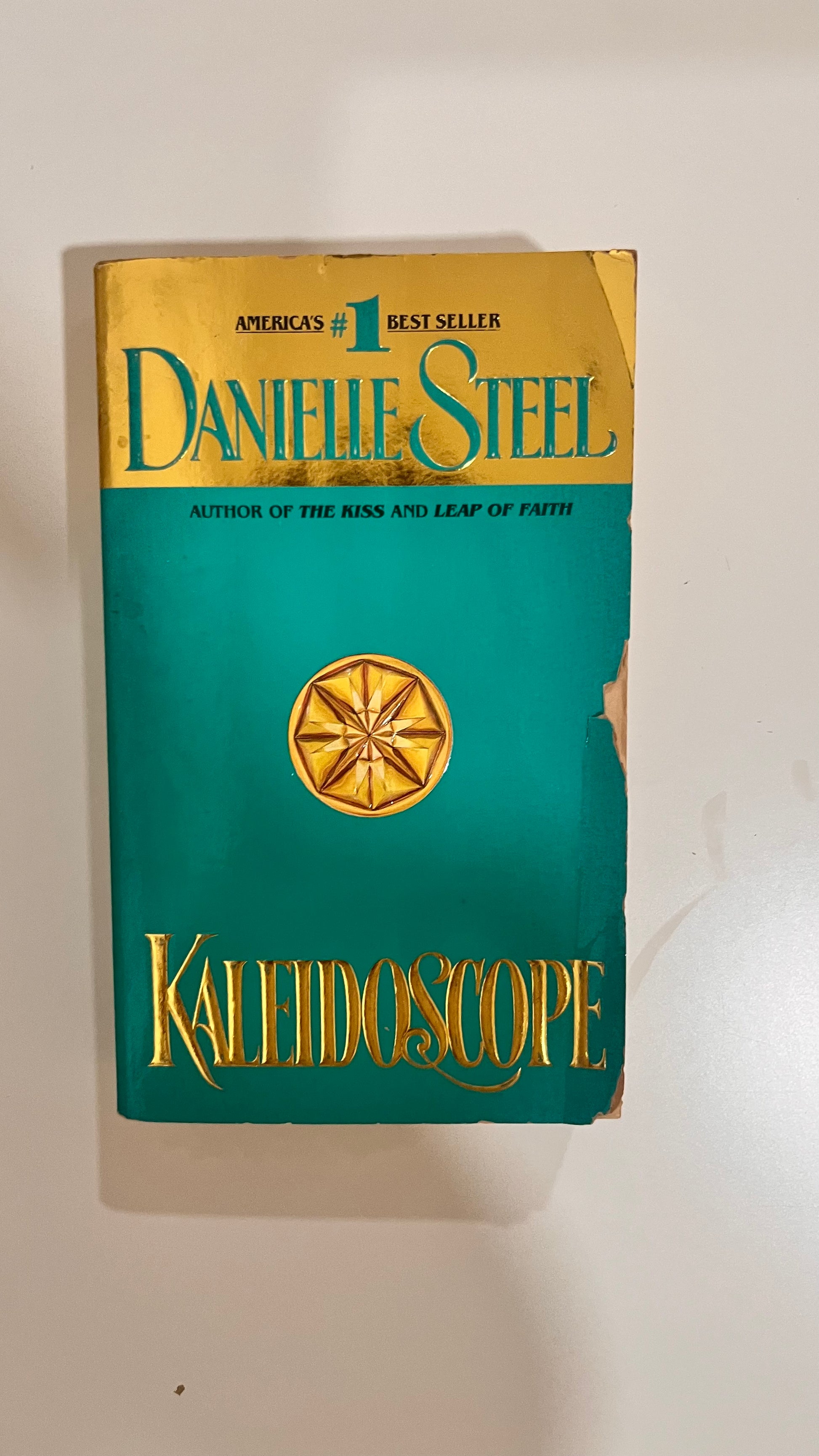 Kaleidoscope – A compelling family drama by Danielle Steel.