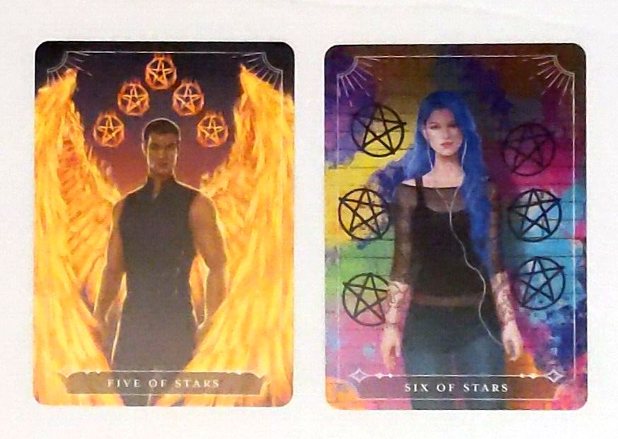 Daughter of Smoke and Bone Tarot Cards – FairyLoot Exclusive