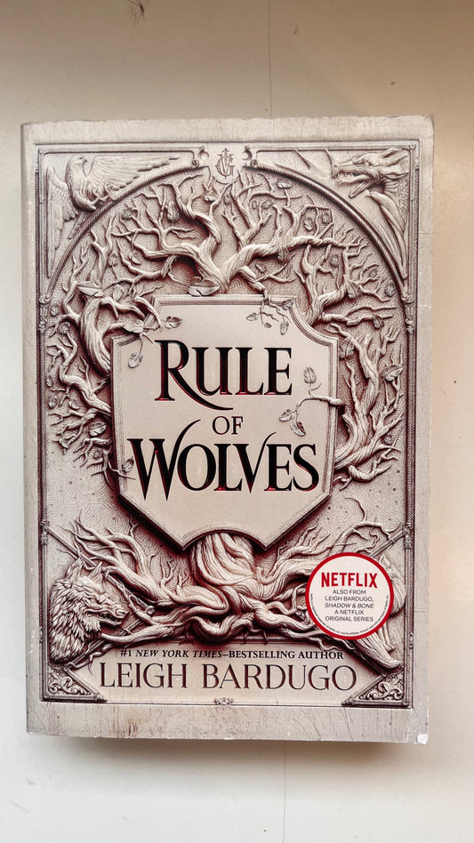 Book cover of 'Rule of Wolves' by Leigh Bardugo with Netflix logo on a white background