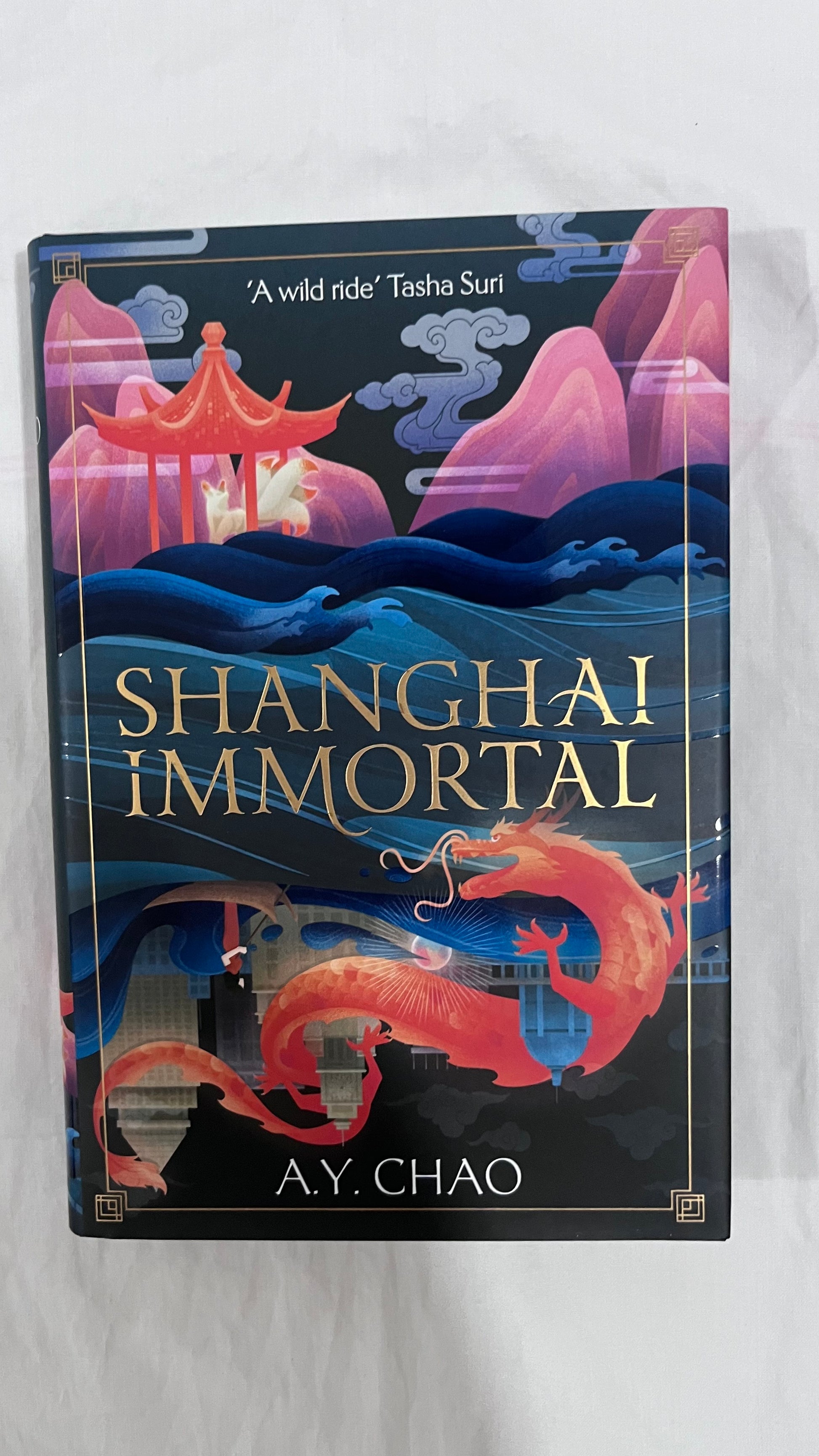 Shanghai Immortal – A FairyLoot exclusive edition of an enchanting fantasy novel.