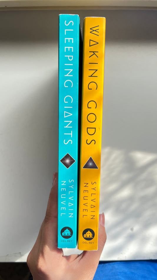 Sleeping Giants – A gripping sci-fi novel about mysterious ancient technology.