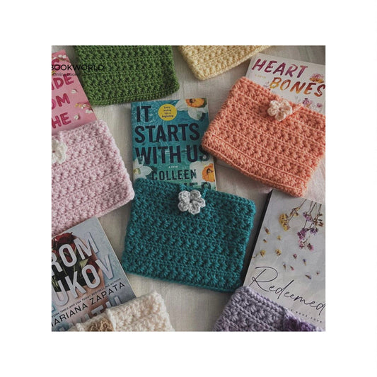 Crochet book sleeve with detailed star stitch pattern