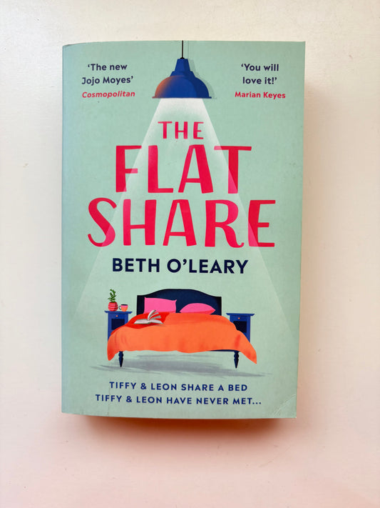 Book cover of 'The Flat Share' by Beth O'Leary with a bedroom illustration on a light green background.
