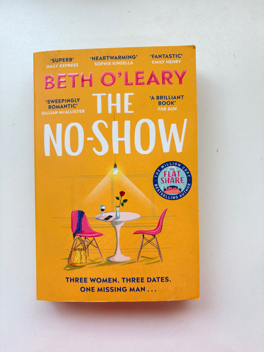 Book cover of 'The No-Show' by Beth O'Leary on a white background