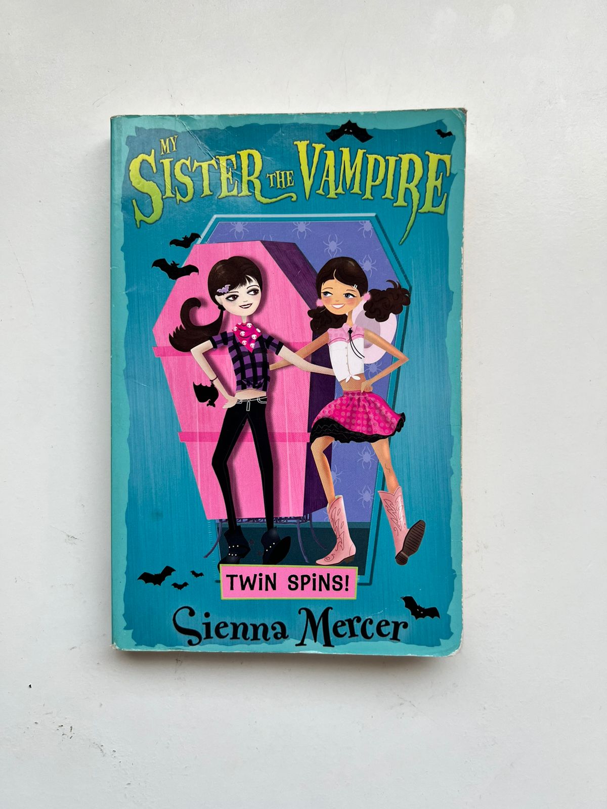 My sister the Vampire: Twin Spins by Sienna Mercer