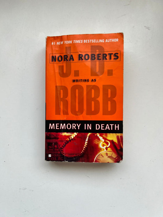 Memory in death by J.D. Robb (Paperback)