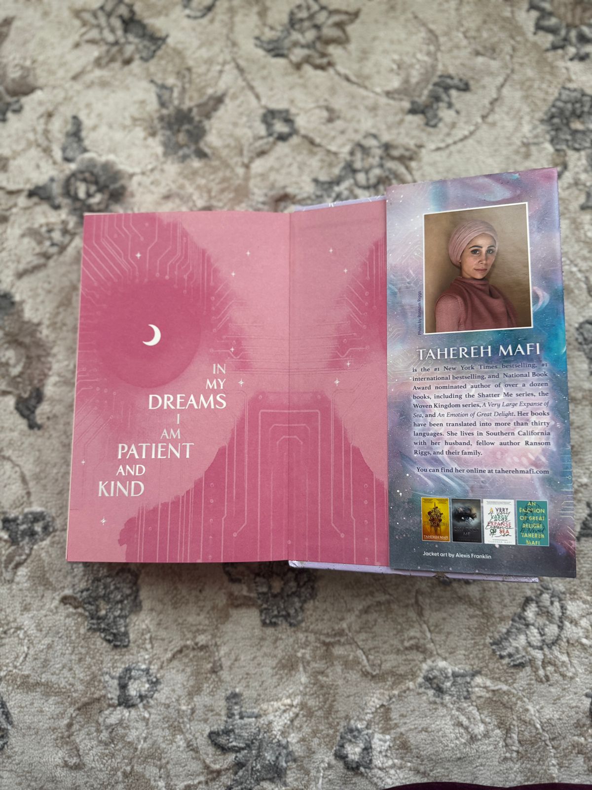 Watch me by Tahereh Mafi (Hardcover)